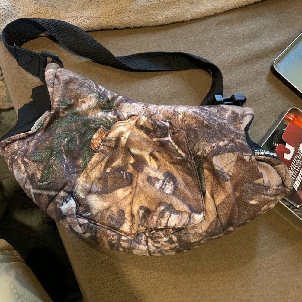 Hand warmer with cell phone screen